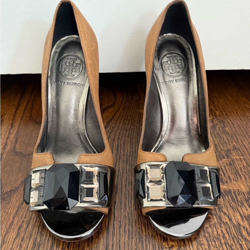 Tory Burch Black and Tan Embellished Heels, Size 6